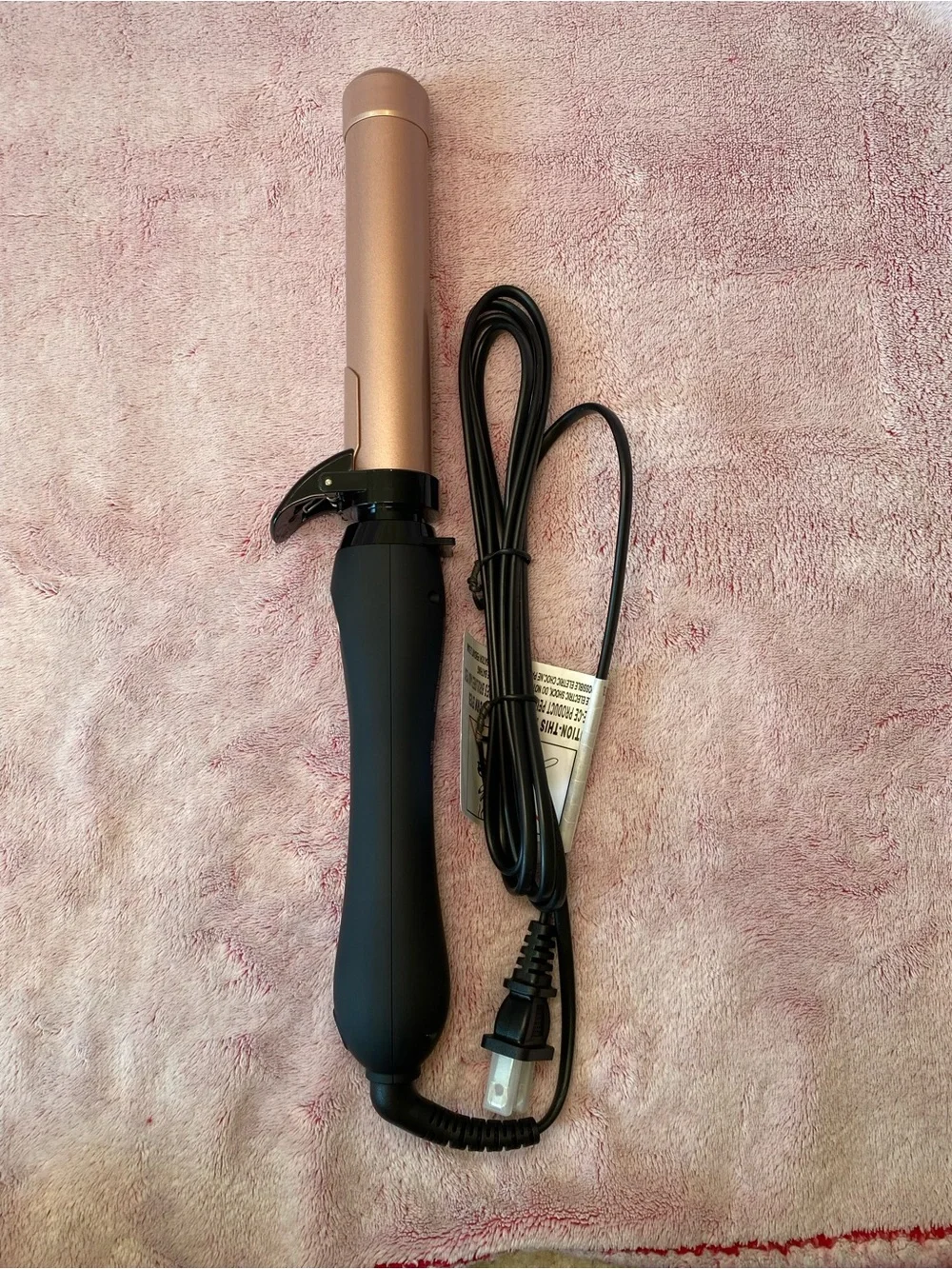 NEW. BEACHWAVER B1.25 Rose Gold Curling Iron